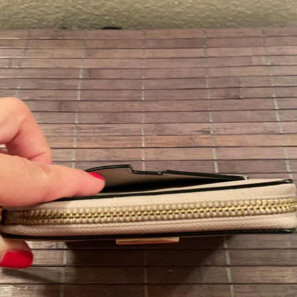 Kate Spade EUC Black & Tan Zip Around Wallet ♠️ - Picture 12 of 13